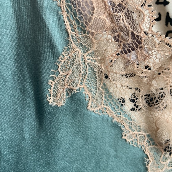 Vintage SILK Victoria’s Secret Chemise - Picture 4 of 8